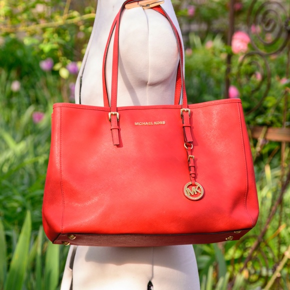 MICHAEL KORS VOYAGER BAG, early version - Picture 1 of 14